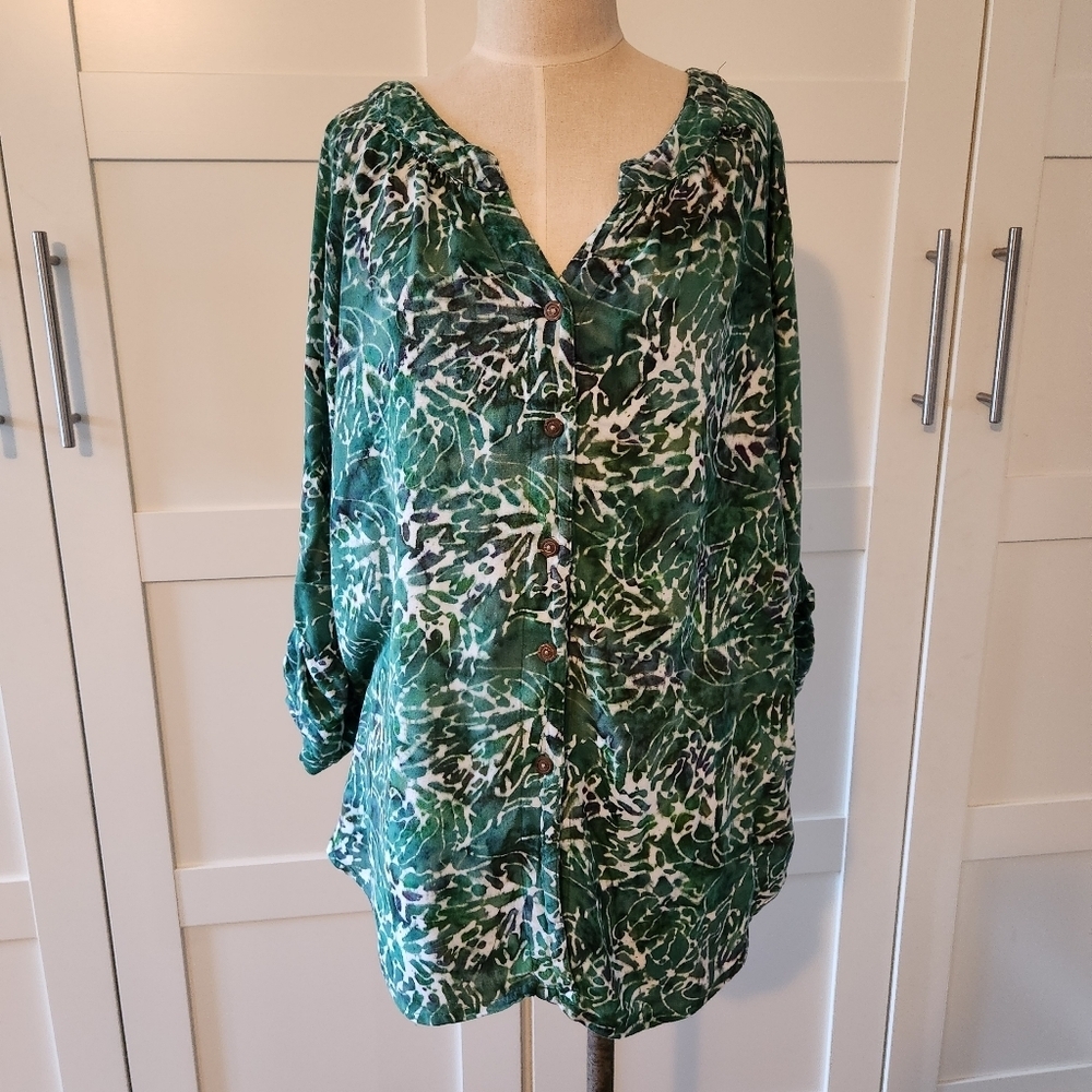 Soft Surroundings Forest Green Batik Blouse Size Medium